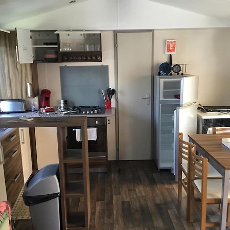Frejus Tout Confort, Climatisation,Linge De Lit Et De Toilette, Coffre Fort, Ventilations Au Plafond Chambres Et Wifi Possible Ngoại thất bức ảnh