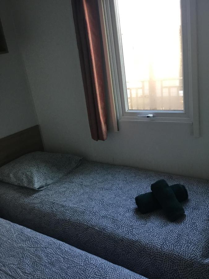 Frejus Tout Confort, Climatisation,Linge De Lit Et De Toilette, Coffre Fort, Ventilations Au Plafond Chambres Et Wifi Possible Ngoại thất bức ảnh