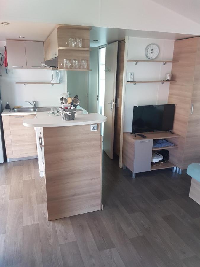 Frejus Tout Confort, Climatisation,Linge De Lit Et De Toilette, Coffre Fort, Ventilations Au Plafond Chambres Et Wifi Possible Ngoại thất bức ảnh