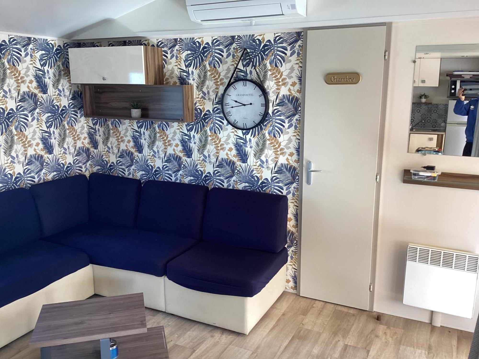Frejus Tout Confort, Climatisation,Linge De Lit Et De Toilette, Coffre Fort, Ventilations Au Plafond Chambres Et Wifi Possible Ngoại thất bức ảnh