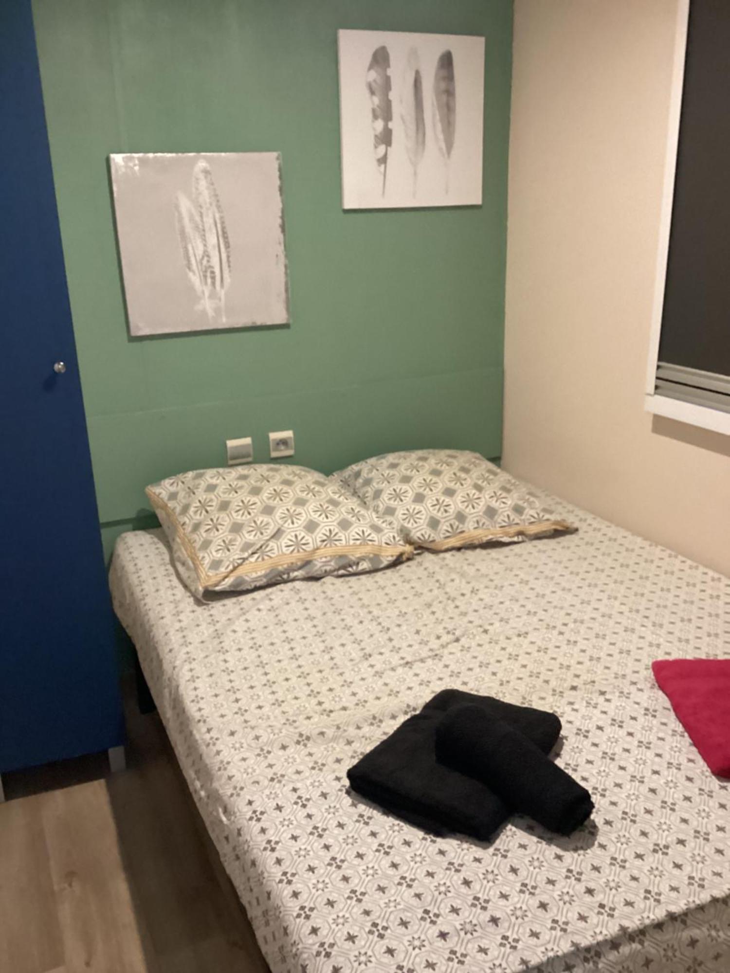 Frejus Tout Confort, Climatisation,Linge De Lit Et De Toilette, Coffre Fort, Ventilations Au Plafond Chambres Et Wifi Possible Ngoại thất bức ảnh