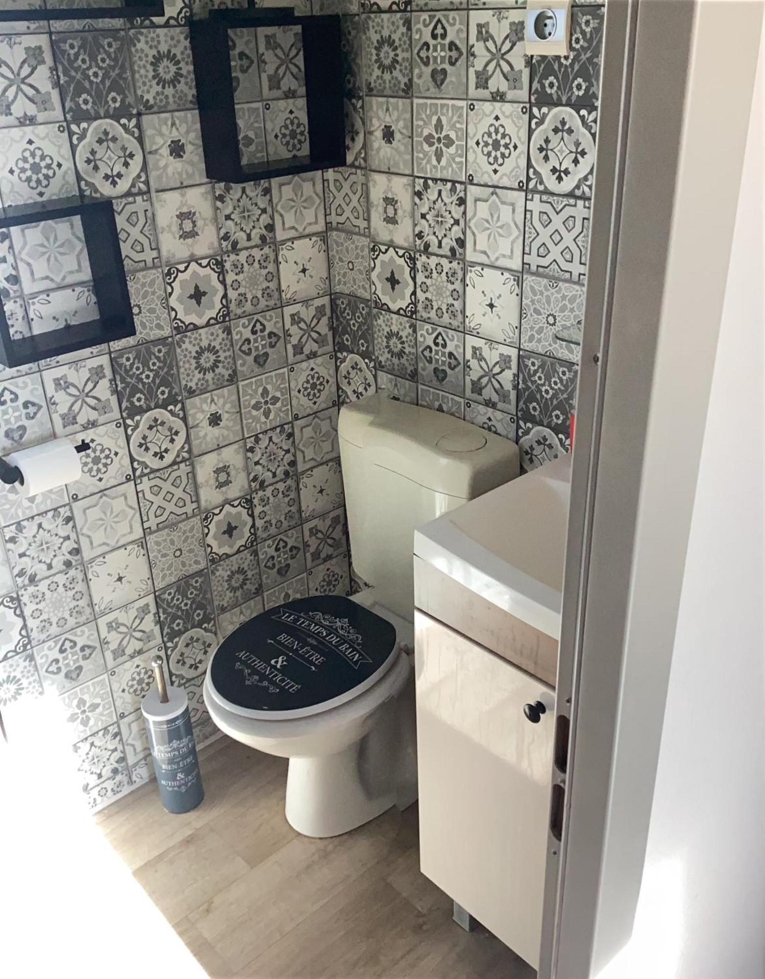 Frejus Tout Confort, Climatisation,Linge De Lit Et De Toilette, Coffre Fort, Ventilations Au Plafond Chambres Et Wifi Possible Ngoại thất bức ảnh