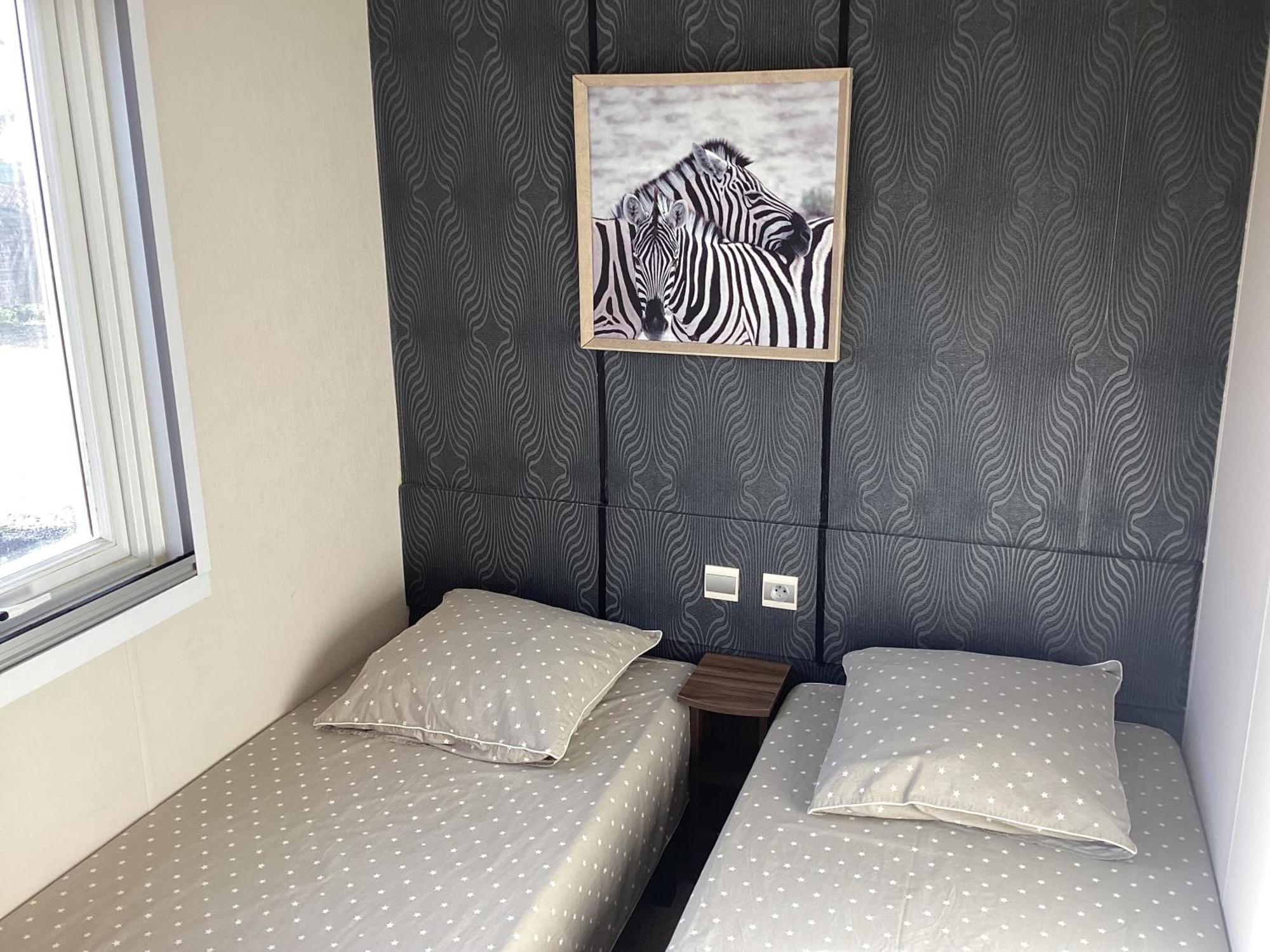 Frejus Tout Confort, Climatisation,Linge De Lit Et De Toilette, Coffre Fort, Ventilations Au Plafond Chambres Et Wifi Possible Ngoại thất bức ảnh