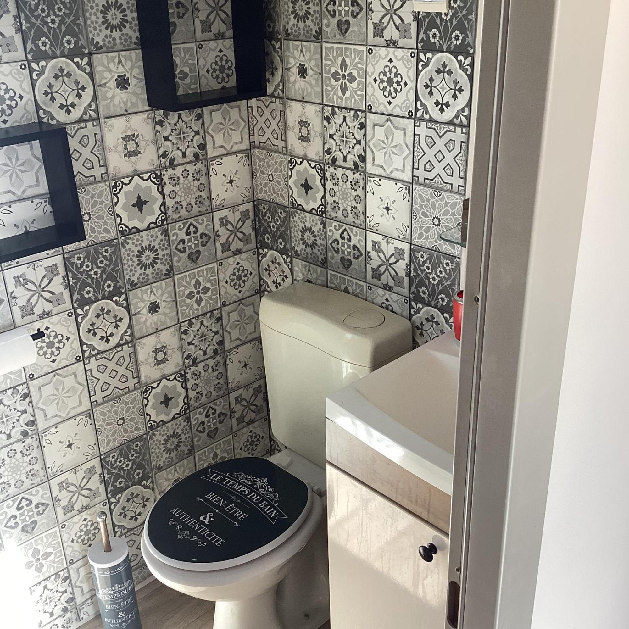 Frejus Tout Confort, Climatisation,Linge De Lit Et De Toilette, Coffre Fort, Ventilations Au Plafond Chambres Et Wifi Possible Ngoại thất bức ảnh