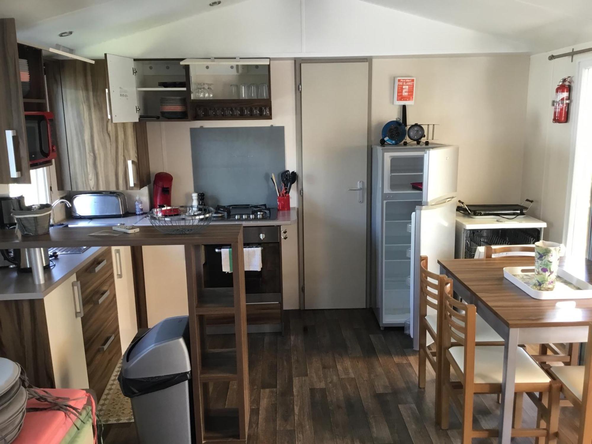 Frejus Tout Confort, Climatisation,Linge De Lit Et De Toilette, Coffre Fort, Ventilations Au Plafond Chambres Et Wifi Possible Ngoại thất bức ảnh