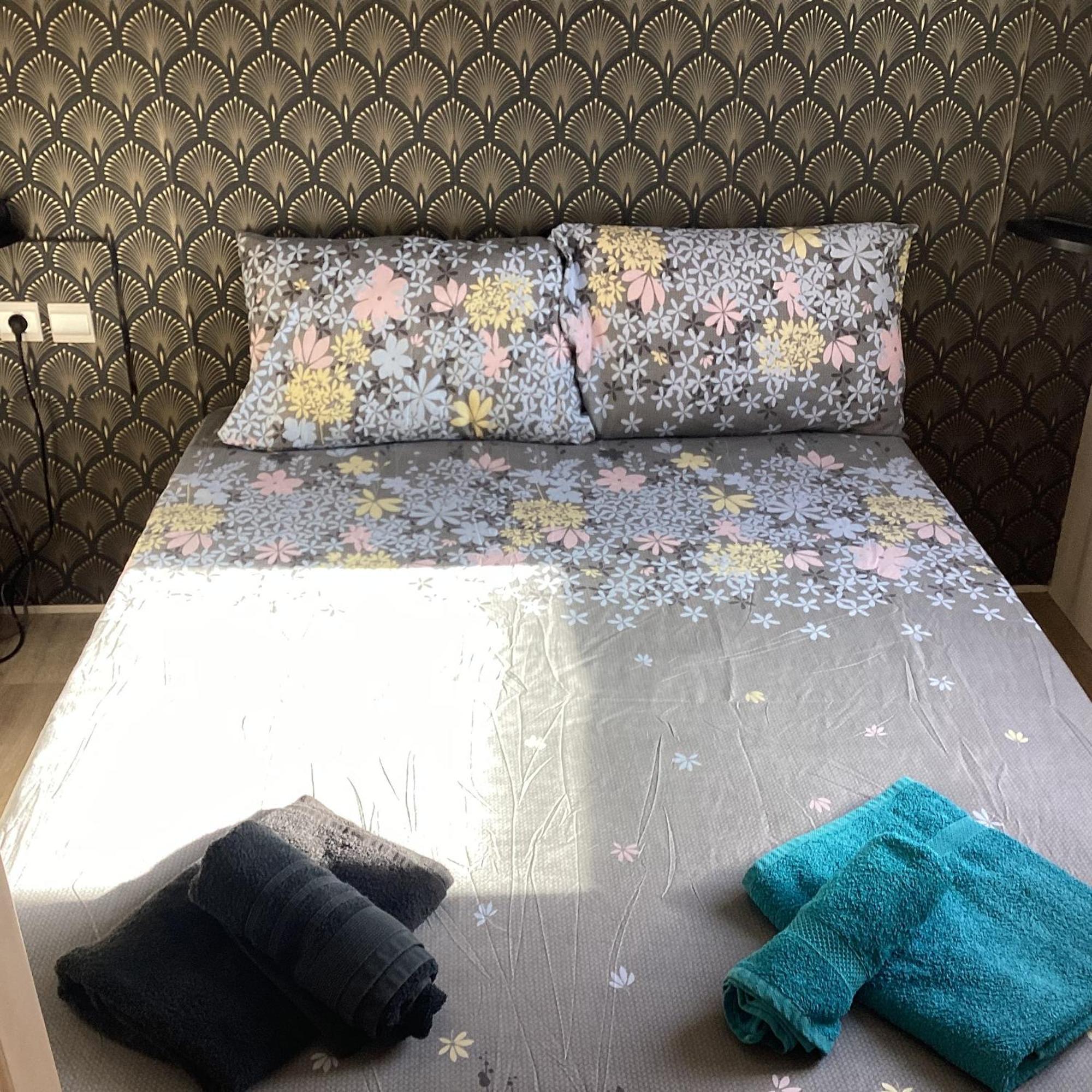 Frejus Tout Confort, Climatisation,Linge De Lit Et De Toilette, Coffre Fort, Ventilations Au Plafond Chambres Et Wifi Possible Ngoại thất bức ảnh
